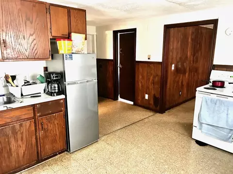 16 Abbey St, Chicopee, MA 01013 photo 7