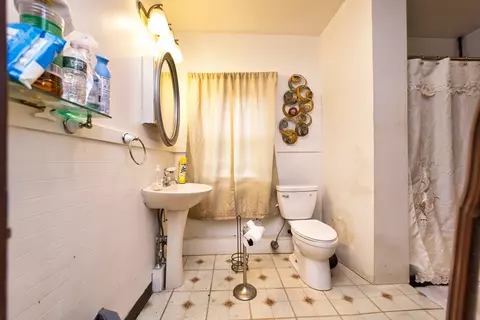 605 Union St, New Bedford, MA 02740