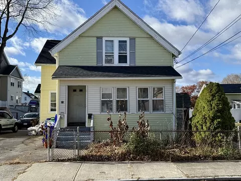 15 Martin St, Attleboro, MA 02703