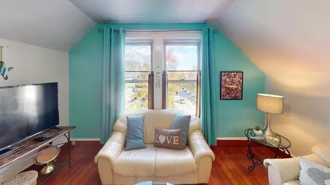 Living - 19 Mt Ida Rd, Boston, MA 02122 photo 4 of 5