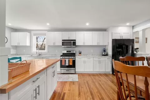 Kitchen - 7 King St, Maynard, MA 01754 photo 4 of 4