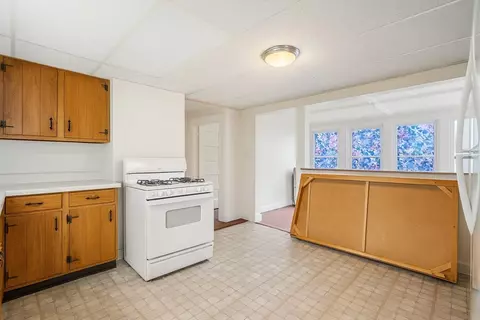 4 Mount Vernon St, Gloucester, MA 01930 photo 8