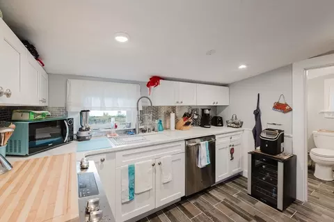 Kitchen - 4 Ross Ave, Wareham, MA 02571 photo 2 of 3