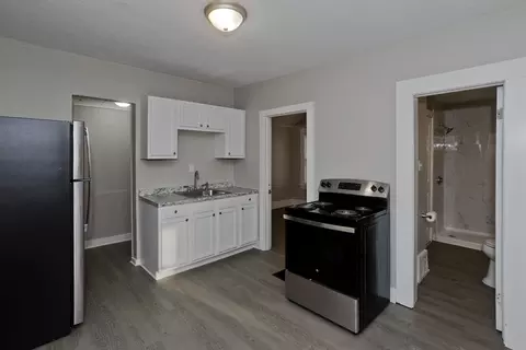 81 Hayden Ave, Springfield, MA 01109 photo 6