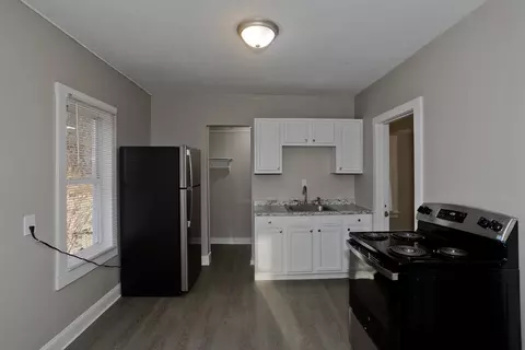 81 Hayden Ave, Springfield, MA 01109 photo 5