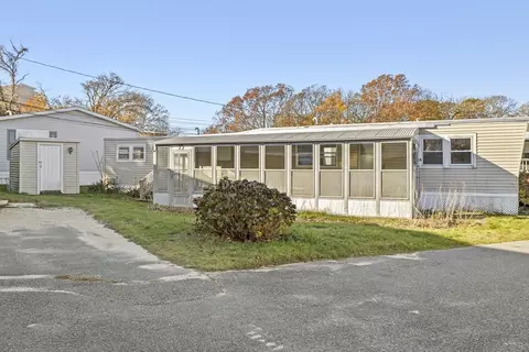 46 Kins Ct, Onset, MA 02558