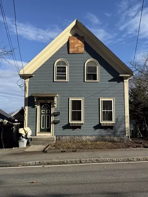 15 Granite St, Rockport, MA 01966