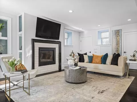 131 Centre St, Boston, MA 02124