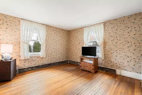 Bedroom - 36 Smith Rd, Hingham, MA 02043 photo 1 of 9