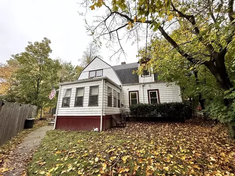 14 Royal St, Watertown, MA 02472