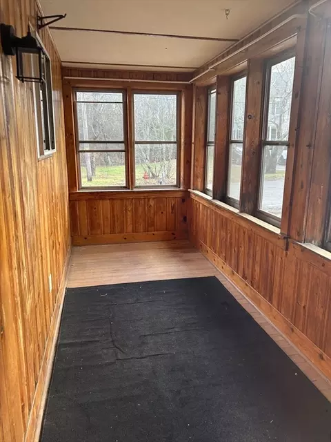 72 Homeward Ave, Uxbridge, MA 01569 photo 2