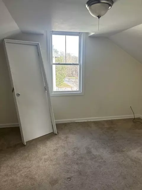 72 Homeward Ave, Uxbridge, MA 01569 photo 8