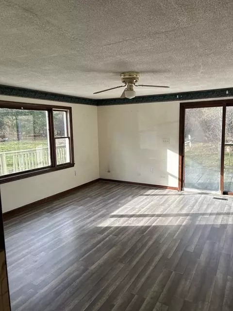 72 Homeward Ave, Uxbridge, MA 01569 photo 5