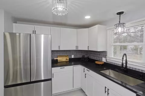 Kitchen - 211 Glenoak Dr, Springfield, MA 01129 photo 3 of 3