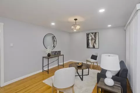 Living - 211 Glenoak Dr, Springfield, MA 01129 photo 3 of 3