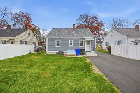 Exterior - 246 El Paso St, Springfield, MA 01104 photo 3 of 7