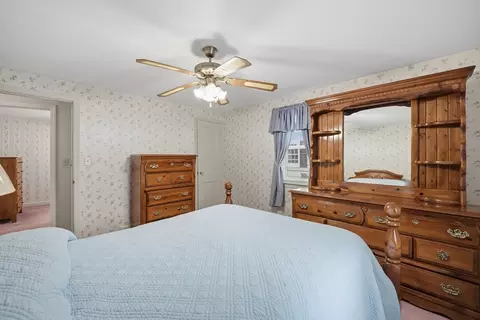 Bedroom - 246 El Paso St, Springfield, MA 01104 photo 6 of 9