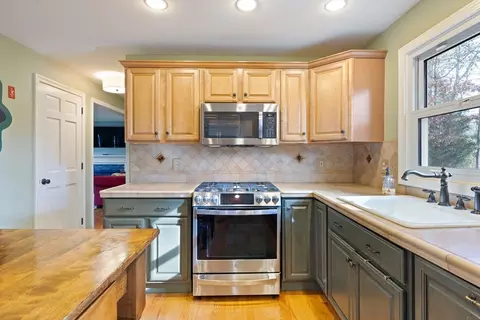59 Campbell Dr, Easthampton, MA 01027 photo 14