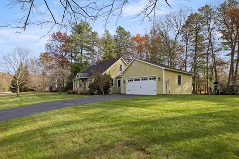 59 Campbell Dr, Easthampton, MA 01027 photo 3