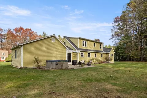 59 Campbell Dr, Easthampton, MA 01027 photo 4