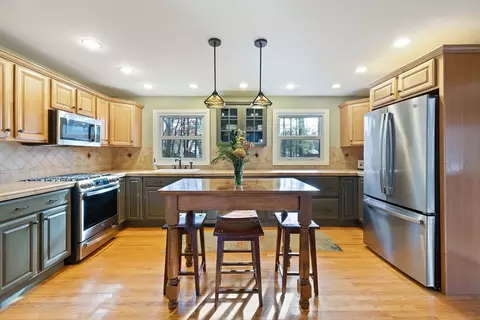 59 Campbell Dr, Easthampton, MA 01027 photo 17