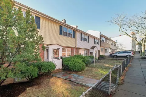 449 E 5th St, Boston, MA 02127 photo 5
