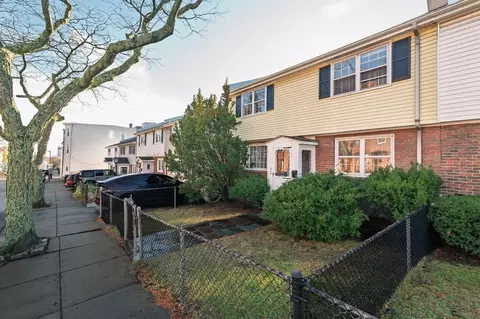 449 E 5th St, Boston, MA 02127 photo 6