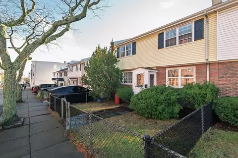 449 E 5th St, Boston, MA 02127 photo 4