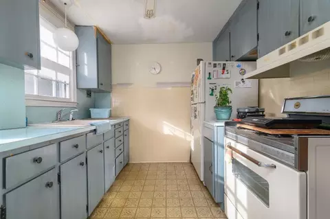 449 E 5th St, Boston, MA 02127 photo 9