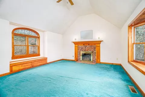 6 Mountain View Ave, Ayer, MA 01432 photo 10