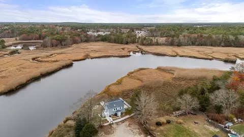 156 Sandwich Rd, Wareham, MA 02571 photo 8
