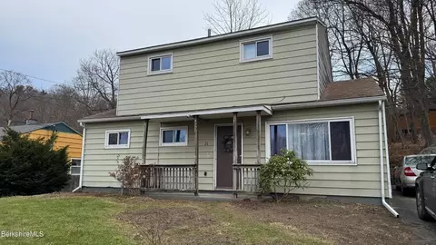 26 Bradford St, North Adams, MA 01247
