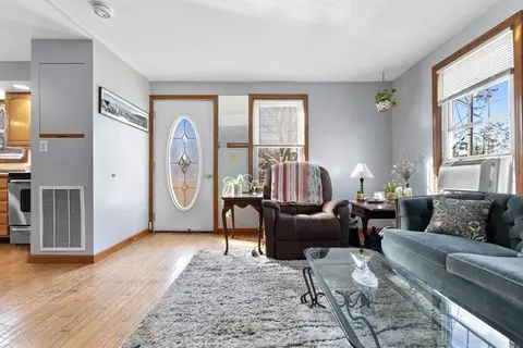 7 Lothrop St, Beverly, MA 01915 photo 9