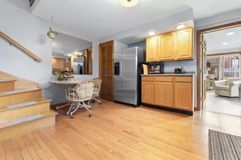 7 Lothrop St, Beverly, MA 01915 photo 6