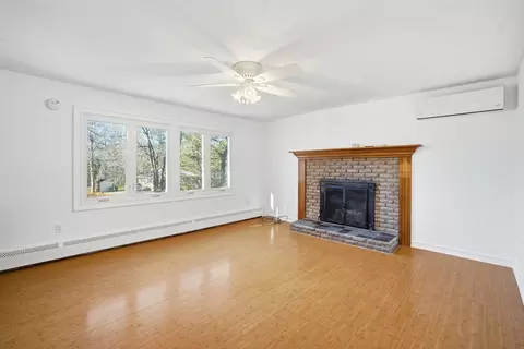 7 Fuller Rd, Sutton, MA 01590 photo 3
