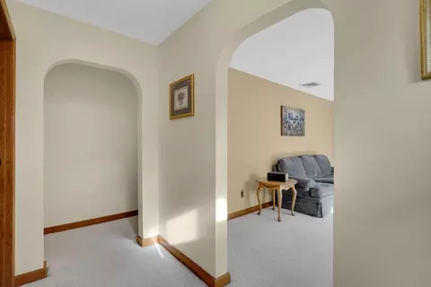 Entry Way - 76 Roy St, Chicopee, MA 01013 photo 2 of 3