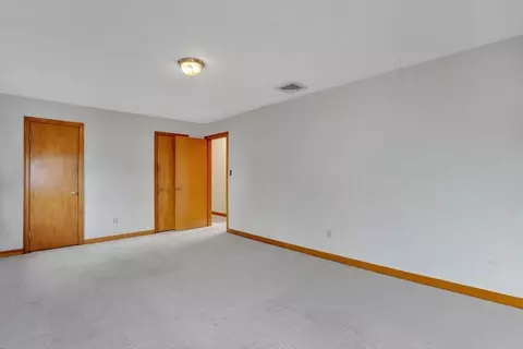 Bedroom - 76 Roy St, Chicopee, MA 01013 photo 5 of 5