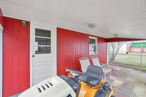 Exterior - 76 Roy St, Chicopee, MA 01013 photo 4 of 8