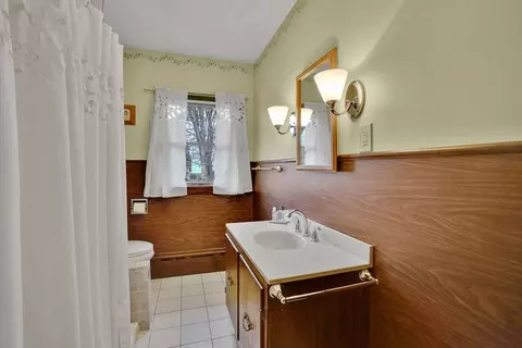 Bath - 76 Roy St, Chicopee, MA 01013 photo 1 of 2