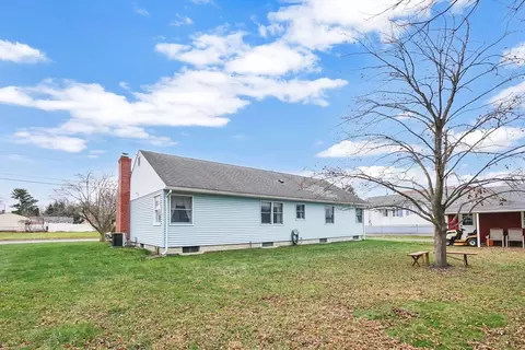 Exterior - 76 Roy St, Chicopee, MA 01013 photo 6 of 8
