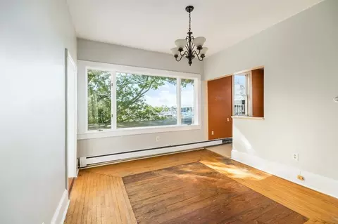 Living - 197 E Main #2, Gloucester, MA 01930 photo 3 of 4
