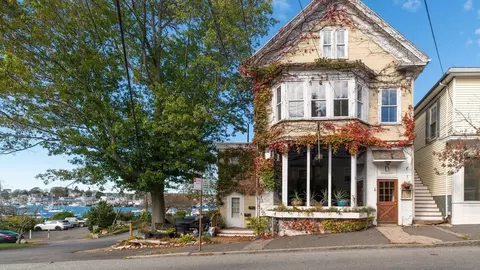 Exterior - 197 E Main #2, Gloucester, MA 01930 photo 1 of 1