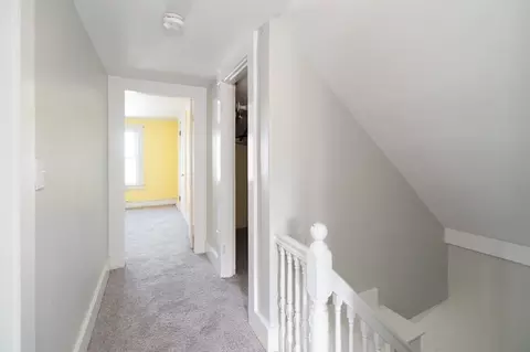 Entry Way - 197 E Main #2, Gloucester, MA 01930 photo 2 of 2