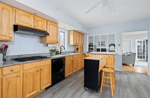 52 Williston Ave, Easthampton, MA 01027 photo 8