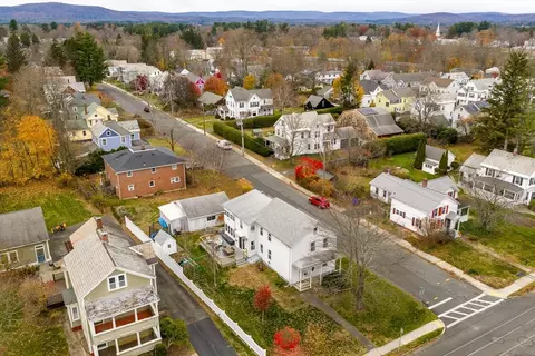 52 Williston Ave, Easthampton, MA 01027 photo 3