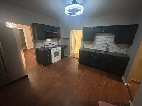 62 Washburn St, Springfield, MA 01107 photo 2