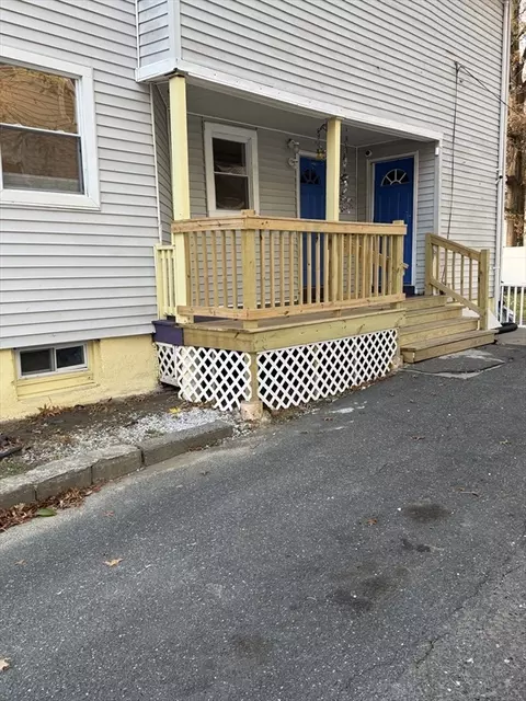 62 Washburn St, Springfield, MA 01107 photo 13