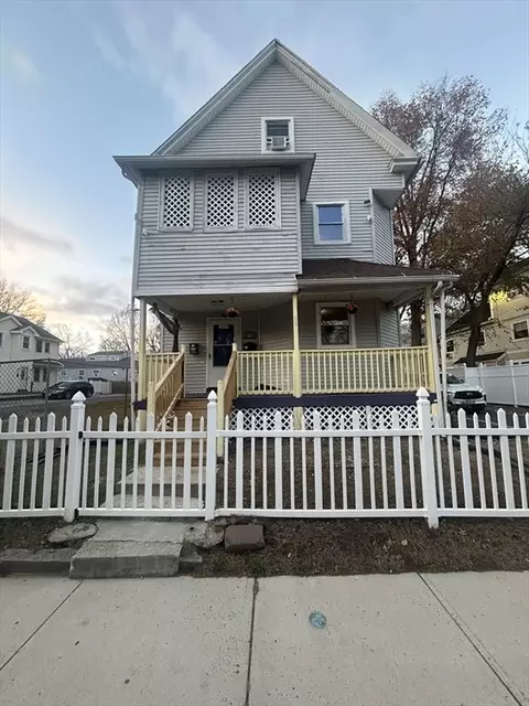 62 Washburn St, Springfield, MA 01107 photo 16