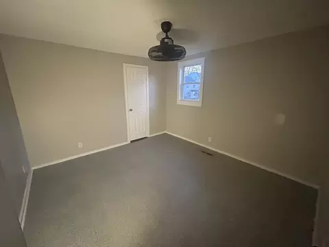 62 Washburn St, Springfield, MA 01107 photo 9