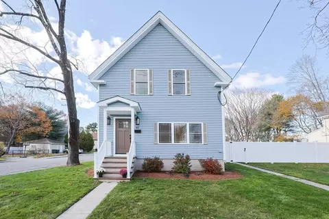 97 Fisher St, Franklin, MA 02038